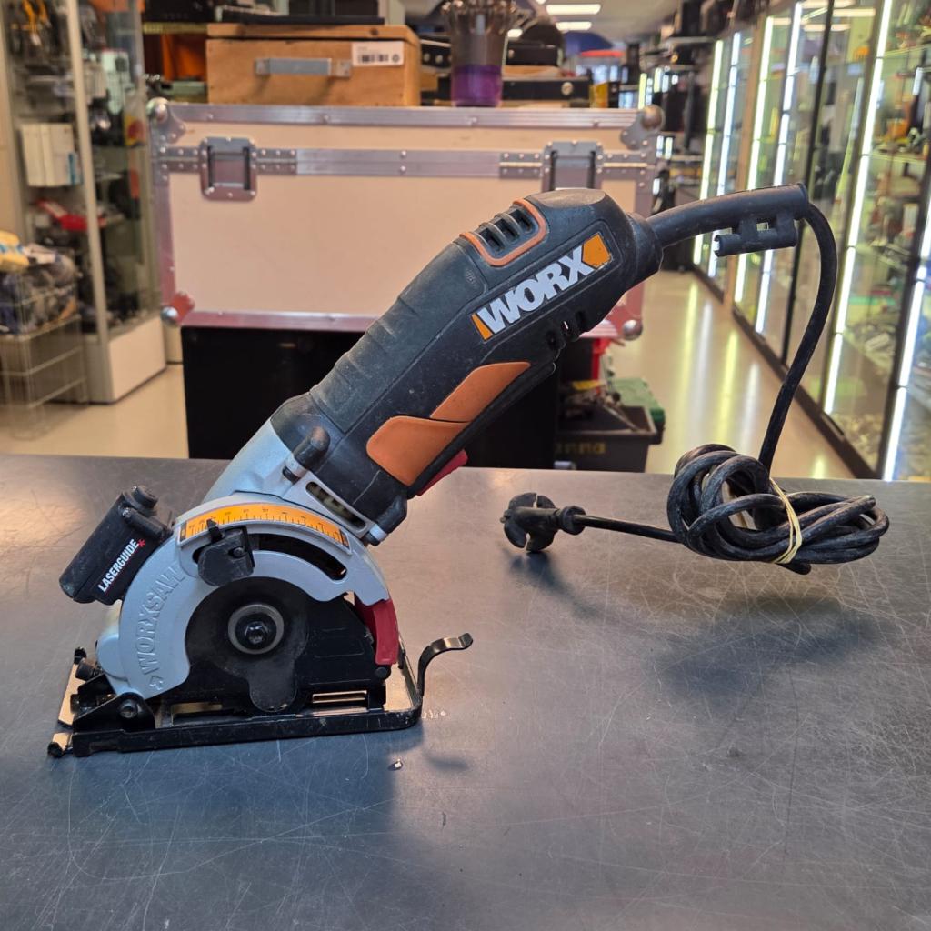 Worx WX426 handcirkelzaag 400W | nwpr 187 euro, Worx, Zo goed als nieuw, Support@worx.com, 14675 128th Ave NE, Suite 120
Woodinville, WA 98072
USA