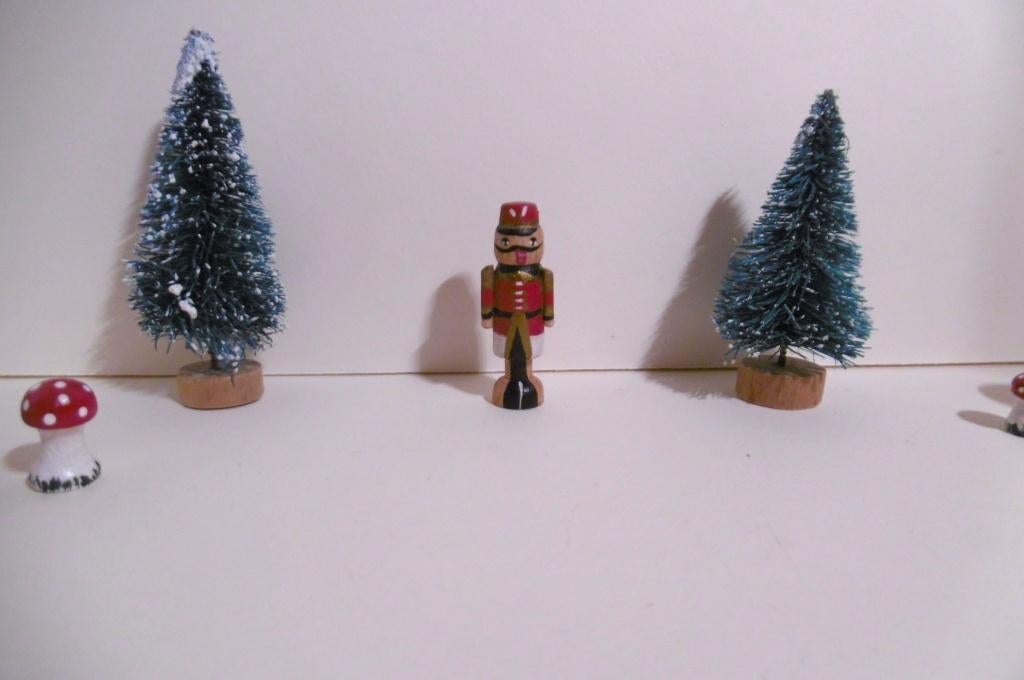 Notenkraker poppenhuis miniatuur kerst notenkrakers pop, Diversen, Kerst, Verzenden, Zo goed als nieuw