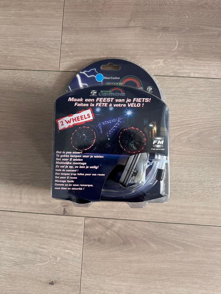 Feestverlichting voor fiets ( 2 wielen), Fietsen en Brommers, Fietsaccessoires | Fietsverlichting, Ophalen of Verzenden, Nieuw