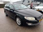 Volvo V70 2.0 T4 Aut Inscription Edition, Auto's, 12 maanden, Gebruikt, Euro 6, Zwart
