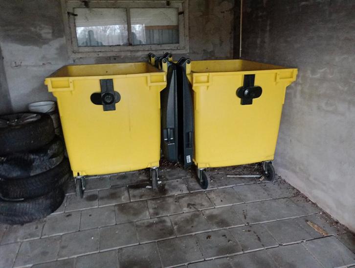 afvalbak 1100 liter, Huis en Inrichting, Woonaccessoires | Prullenbakken, Gebruikt, Kunststof, 75 cm of meer, 40 liter of meer