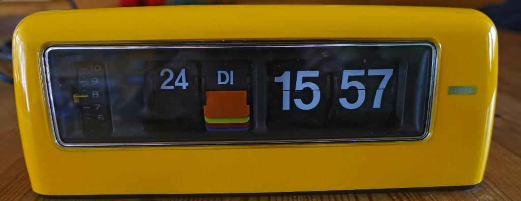 COPAL Flipklok, Ophalen of Verzenden, Gebruikt, Digitaal, Wandklok