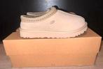 UGG Tasman Sand Pantoffels Maat 36, Kleding | Dames, Schoenen, Verzenden, Zo goed als nieuw, Beige, Pantoffels of Sloffen