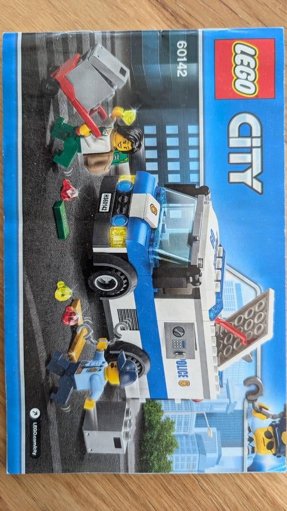 LEGO City Politie Geldtransport 60142 met minifiguren, Compleet, Lego, Ophalen of Verzenden, Complete set