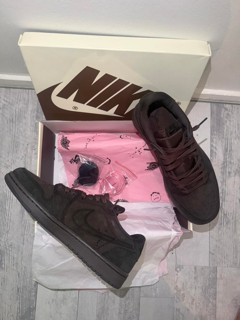 Nike jordan travis scott maat 42 en 43, Kleding | Heren, Schoenen, Ophalen of Verzenden, Zo goed als nieuw