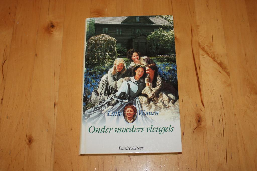 Onder moeders vleugels, Louise Alcott, klassieker hardcover, Boeken, Ophalen of Verzenden, Gelezen, Louise Alcott, Fictie