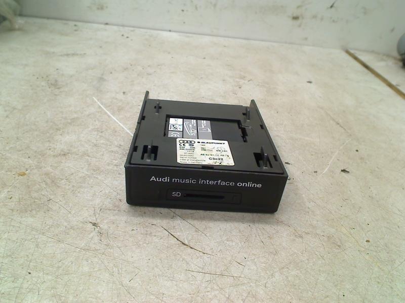 Music Interface Audi A1 Sportback (8XA/8XF) 2016 8X0035751, Gebruikt, Auto-Union-Straße  1, Ingolstadt 85057, , Duitsland, Info@audi.de