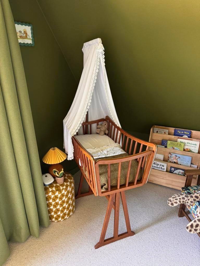 Retro wieg met hemeltje, Kinderen en Baby's, Babywiegjes en Ledikanten, Ophalen, Zo goed als nieuw, Wieg