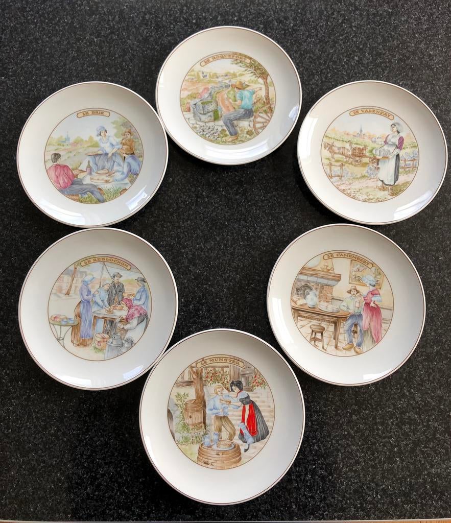 Pillivuyt Porcelaine complete set vintage kaasbordjes, Ophalen of Verzenden, Zo goed als nieuw, Porselein, Kop en/of schotel