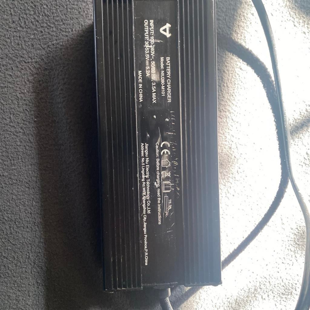 Elektrische scooter oplader, Ophalen, Nieuw