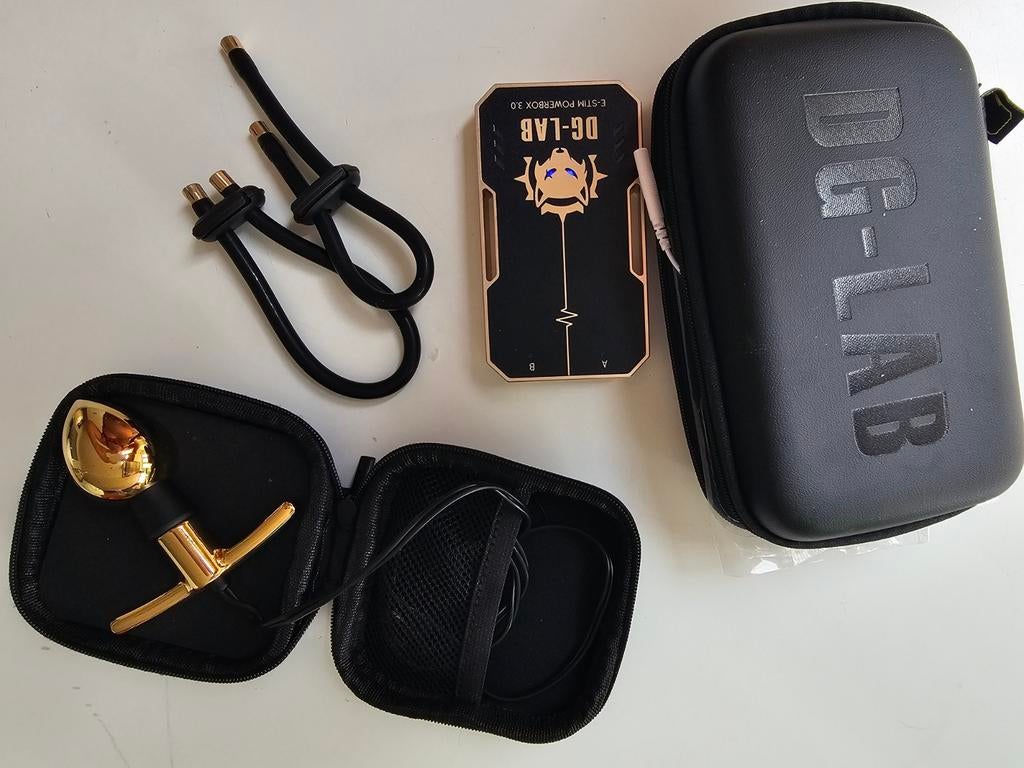 Dungeon lab electric box, Audio, Tv en Foto, Actiecamera's, Zo goed als nieuw, Overige merken, Verzenden