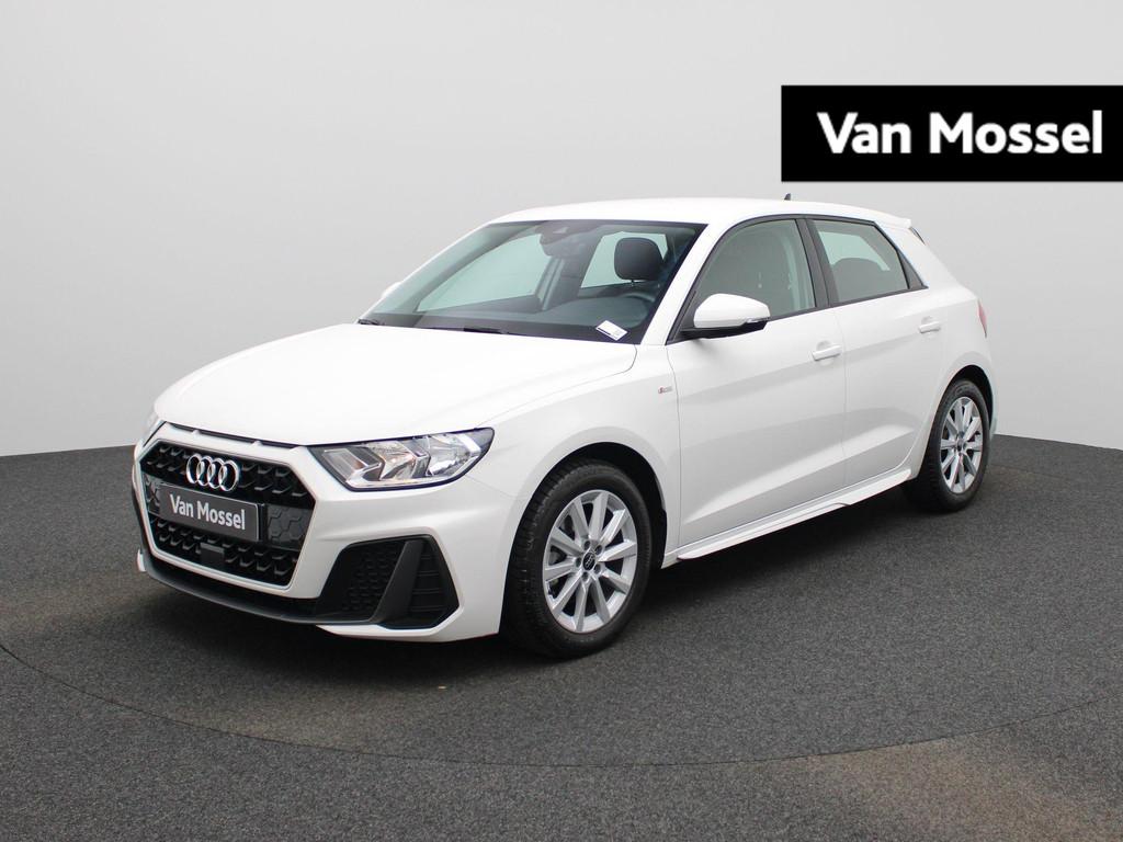 Audi A1 30 TFSI Sportback 110 PK | S-line | Apple Carplay |, Auto's, 12 maanden, Stof, Zwart, Wit
