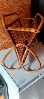 Vintage rotan tijdschriftenrek, Huis en Inrichting, Woonaccessoires | Etagères, Ophalen
