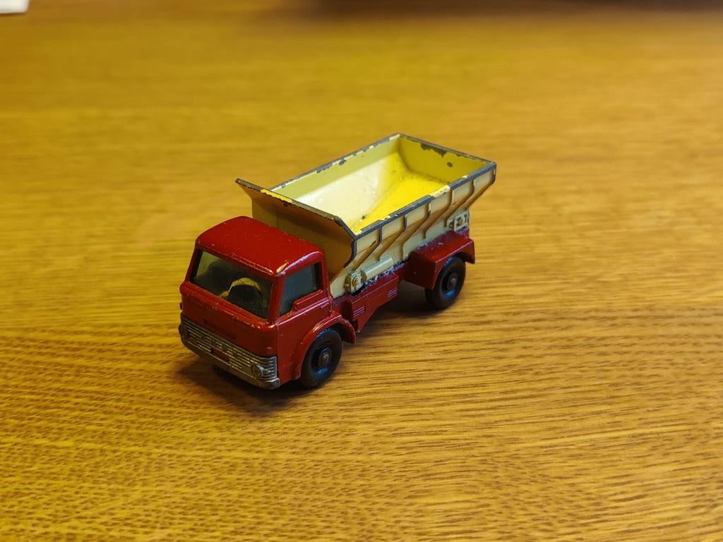 Matchbox Ford Grid Spreading Truck, Ophalen of Verzenden, Zo goed als nieuw, Bus of Vrachtwagen