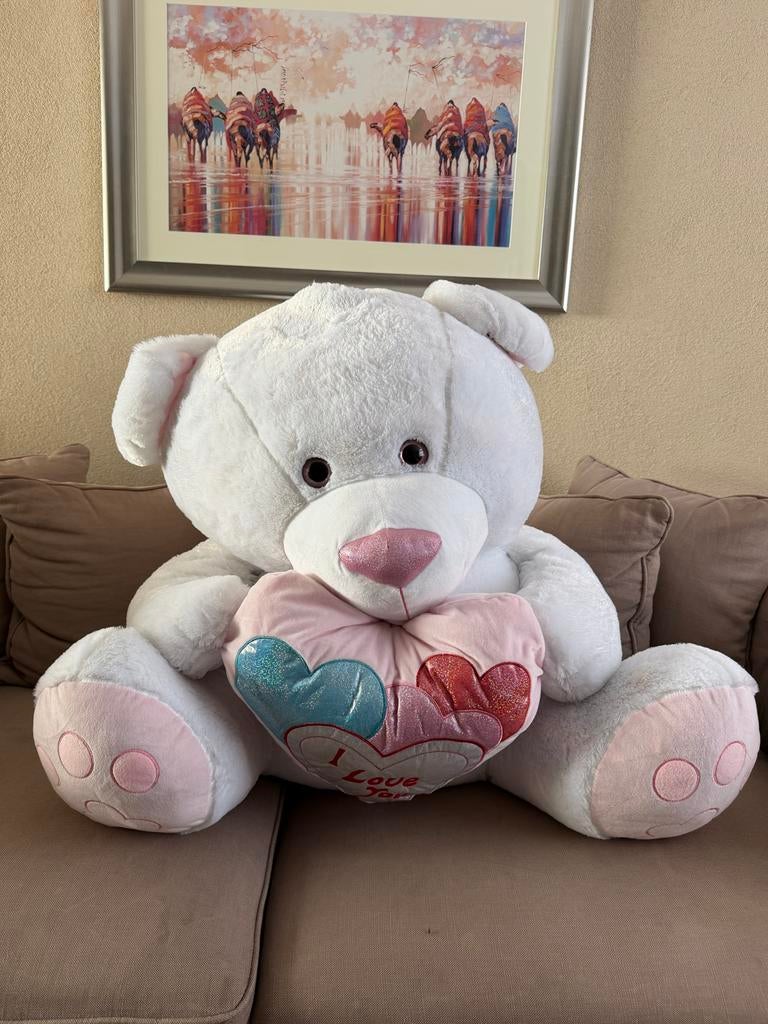 Grote witte knuffelbeer met hart - Zo goed als nieuw, Ophalen, Beer, Zo goed als nieuw, Met kleding of accessoire