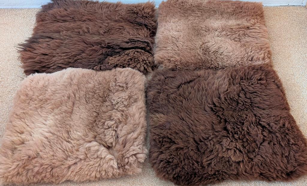 4x kussen schapenvacht NIEUW, Ophalen, Nieuw, Bruin, Vierkant