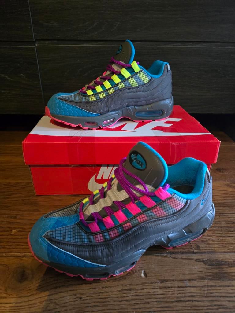 Nike Air Max 95 Custom Nike, Kinderen en Baby's, Ophalen of Verzenden, Zo goed als nieuw, Jongen of Meisje, Sportschoenen