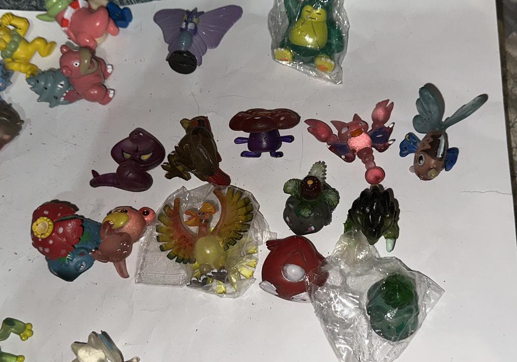 Diverse pokemon figuren uit plm 1999 TOMY en Bandai, Verzamelen, Poppetjes en Figuurtjes, Ophalen, Zo goed als nieuw