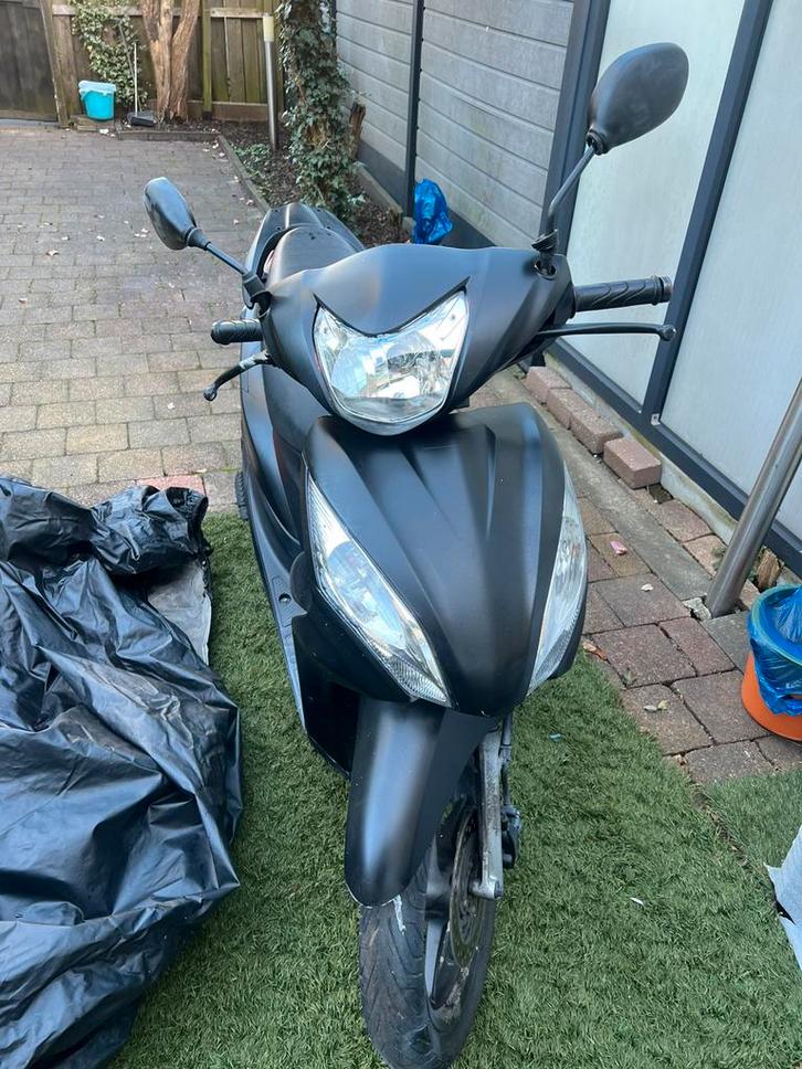 Honda vision nsc 50cc scooter brommer, Fietsen en Brommers, Brommers | Honda, Zo goed als nieuw, Overige modellen, Ophalen
