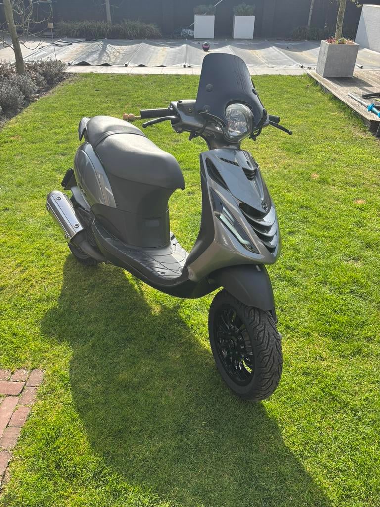 Piaggo zip 125cc brom, Ophalen, Zo goed als nieuw, Tweetakt, Zip