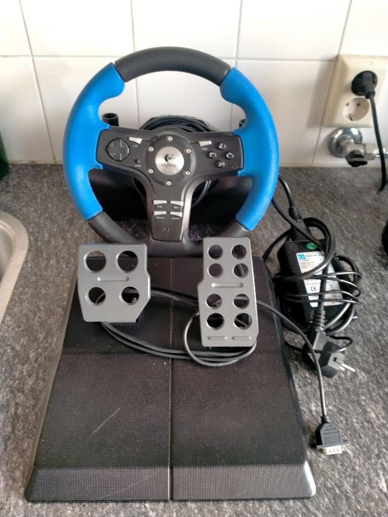 logitech driving force racestuur voor de playstation2 ps2, Ophalen, 1 speler, Racen en Vliegen, Zo goed als nieuw