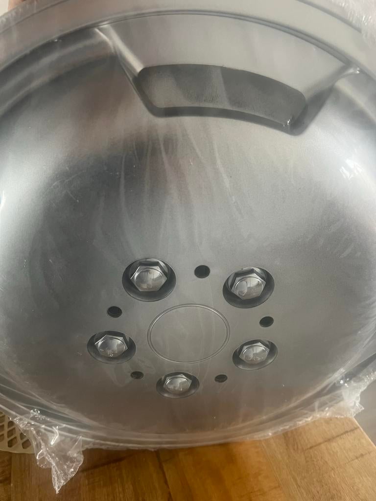 Nieuwe wieldoppen set (4 stuks) - Zilver, Auto diversen, Wieldoppen, Nieuw, Ophalen of Verzenden