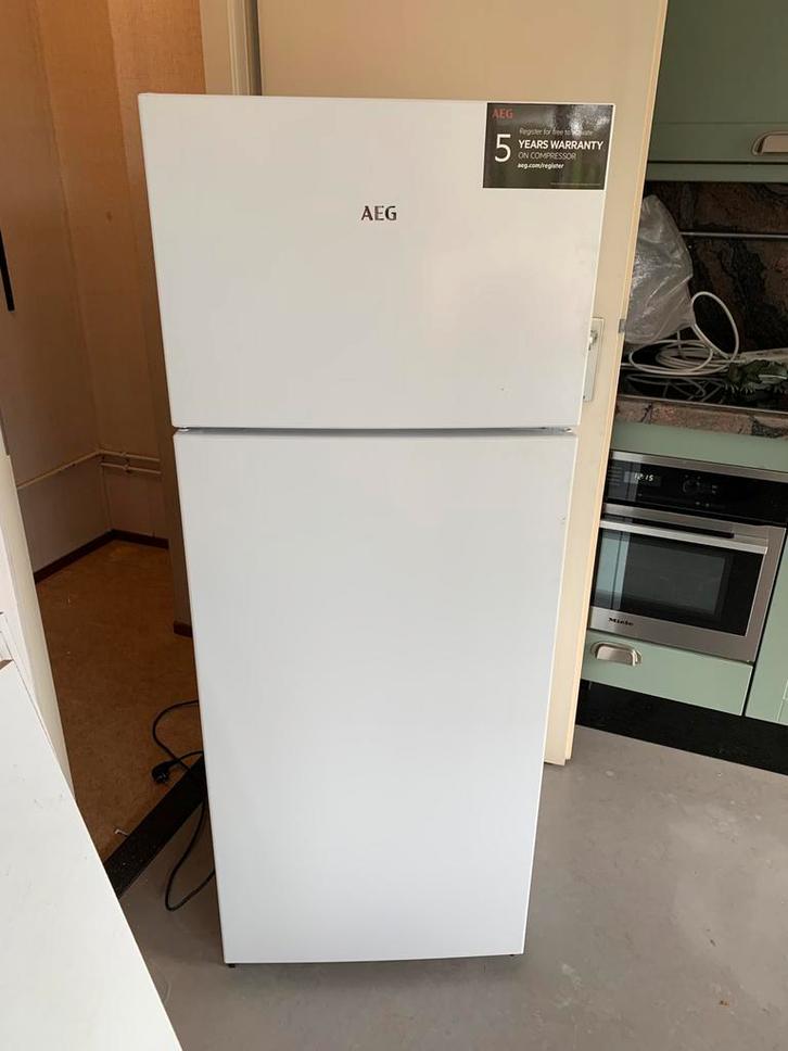 Koelkast AEG zo goed als nieuwe dubbeldeurs koelkast, Witgoed en Apparatuur, Koelkasten en IJskasten, Zo goed als nieuw, Zonder vriesvak