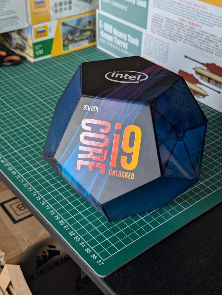 Intel Core i9-9900K Processor - 9e Generatie, Computers en Software, Processors, Zo goed als nieuw, 8-core, 4 Ghz of meer, Ophalen
