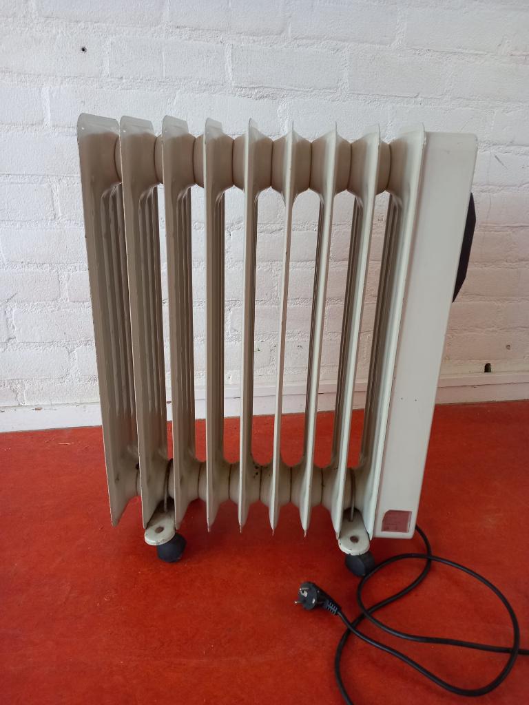 elektrisch kacheltje - Bauknecht - radiator met olie, Huis en Inrichting, Kachels, Ophalen, Oliekachel, Gebruikt, Elektrisch