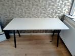 IKEA Trotten bureau beige-zwart, Huis en Inrichting, Bureaus, Ophalen, Zo goed als nieuw, IKEA