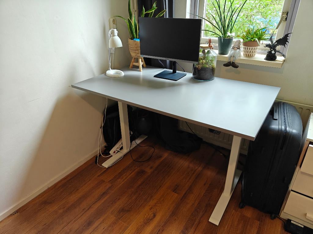 Ikea zit/sta bureau 140 x 80, Ophalen, Zit-sta bureau, Hout, Zo goed als nieuw