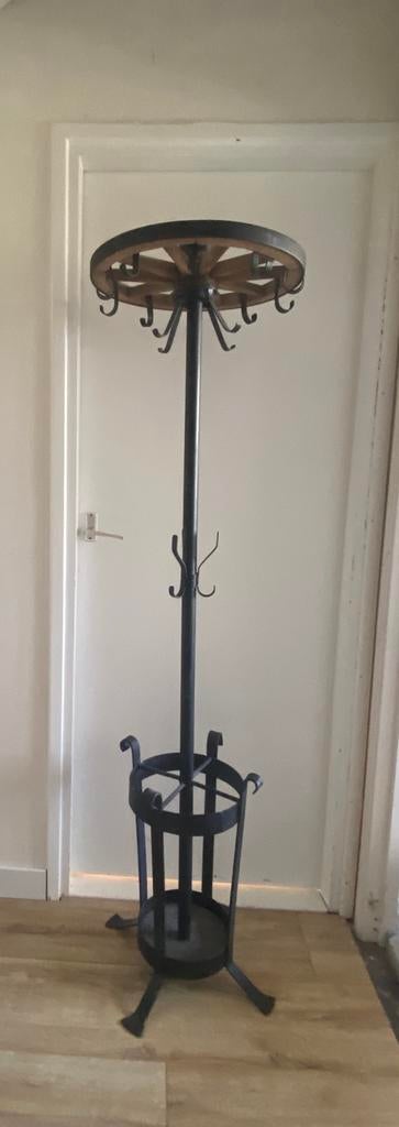 Vintage staande kapstok met paraplubak - Hout en metaal, Huis en Inrichting, Woonaccessoires | Kapstokken, Ophalen, Gebruikt, Staande kapstok