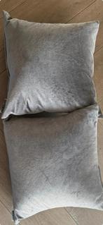 Twee mooie Claudi kussens, Ophalen of Verzenden, Zo goed als nieuw, Grijs, Vierkant