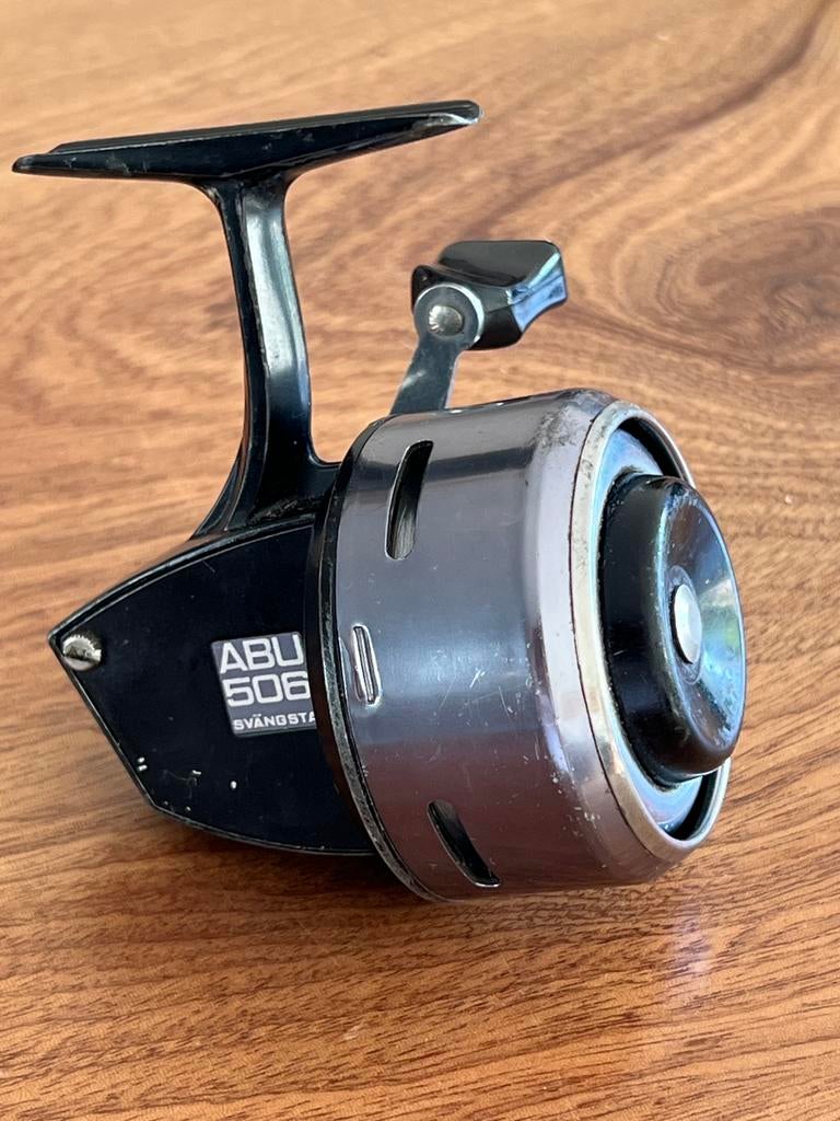 ABU 506 closed face reel (molen), fraai exemplaar, Watersport en Boten, Hengelsport | Algemeen, Ophalen of Verzenden, Zo goed als nieuw