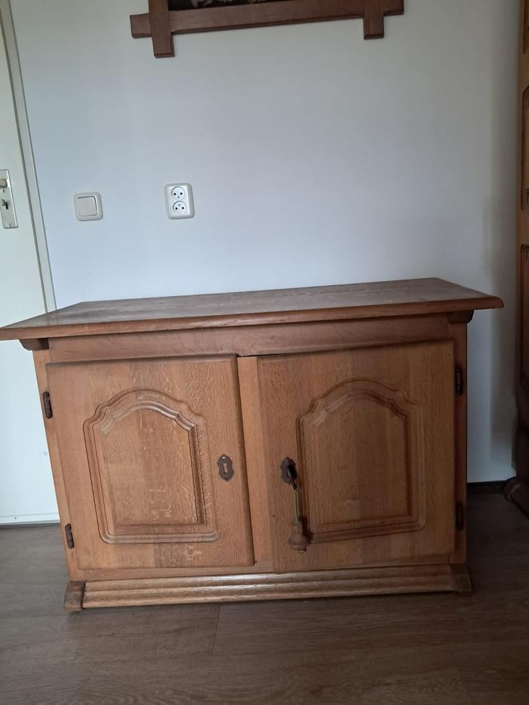 Mooi eiken kastje, Ophalen of Verzenden