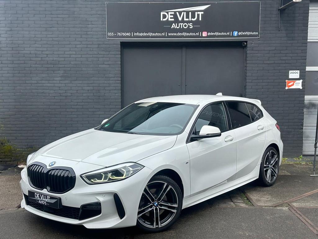 BMW 1-serie 118i High E | M-Pakket | Carplay | Climate Contr, Gebruikt, Leder en Stof, Wit, Adaptive Cruise Control
