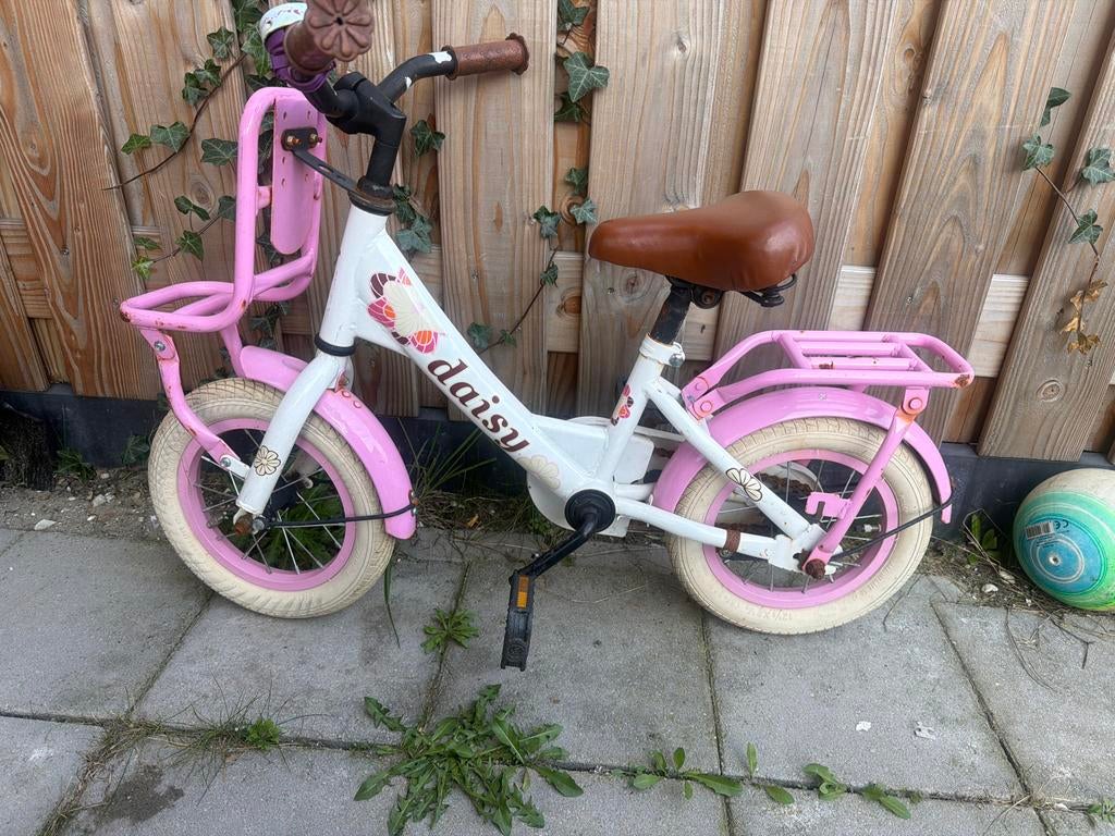 Meisjesfiets Daisy - Gebruikt maar kan nog een ronde mee, Fietsen en Brommers, Fietsen | Meisjes, Ophalen of Verzenden, Gebruikt