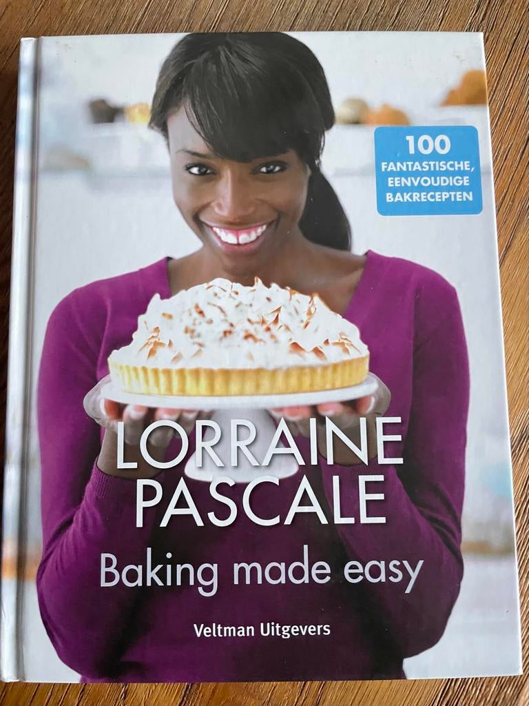 Lorraine Pascale - Baking Made Easy - Bakboek, Boeken, Kookboeken, Ophalen of Verzenden, Zo goed als nieuw, Overige gebieden, Hoofdgerechten