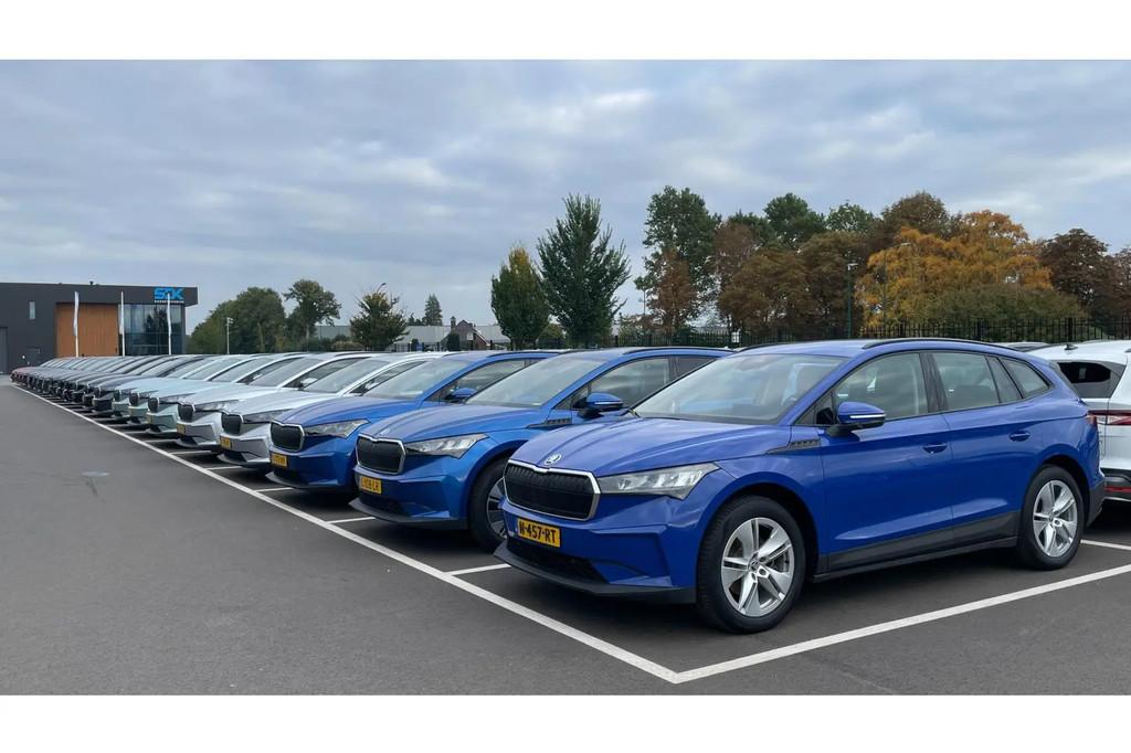 Skoda Enyaq 60|88% SOH|1/2LEDER|STOELVERW|CAMER € 17.895,0, Auto's, Skoda, Automaat, Gebruikt, 1865 kg, Origineel Nederlands