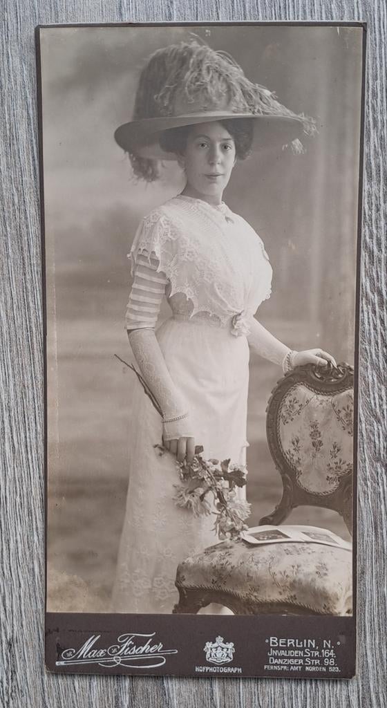 Kabinetfoto • 10 x 21 cm • Studio Max Fischer Berlin, Verzenden, Voor 1940, Zo goed als nieuw