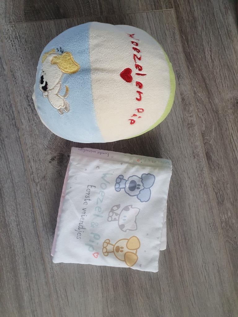 Woezel en Pip bal en doekje, Kinderen en Baby's, Speelgoed | Babyspeelgoed, Gebruikt, Overige typen, Met geluid, Ophalen of Verzenden