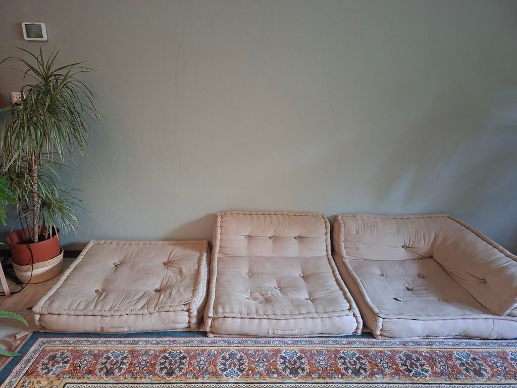 Modulaire vloerbank - 80x80 cm blokken, Ophalen, 250 tot 300 cm, Gebruikt, 75 tot 100 cm