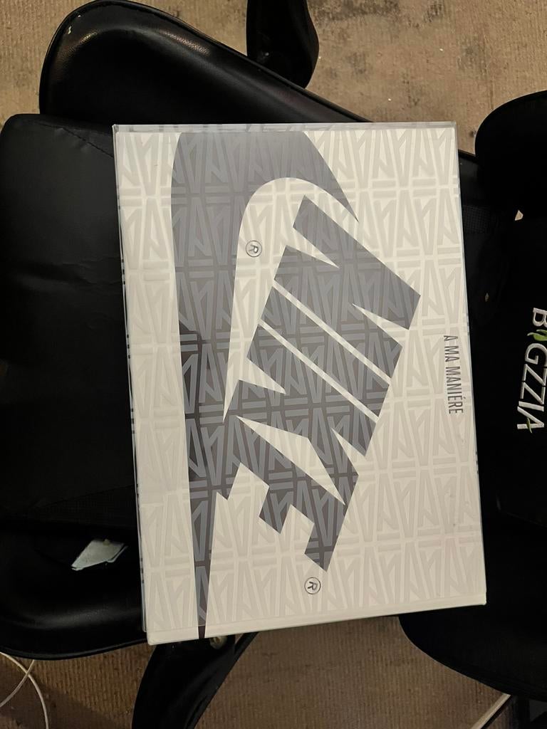 Air jordan 1 high og a ma maniere x - maat 46, Kleding | Heren, Schoenen, Overige kleuren, Ophalen of Verzenden, Sneakers of Gympen