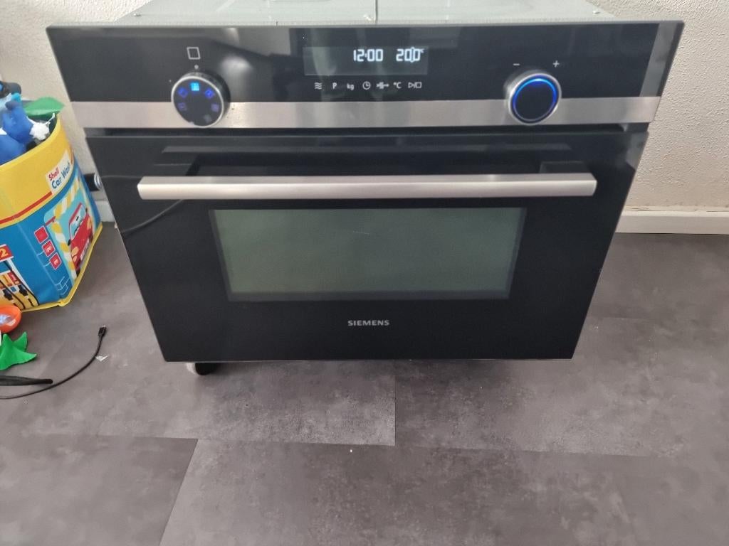 Siemens combi inbouw oven model CM585AMS0, Witgoed en Apparatuur, Ovens, Gebruikt, Oven met grill, Inbouw, Draaiplateau