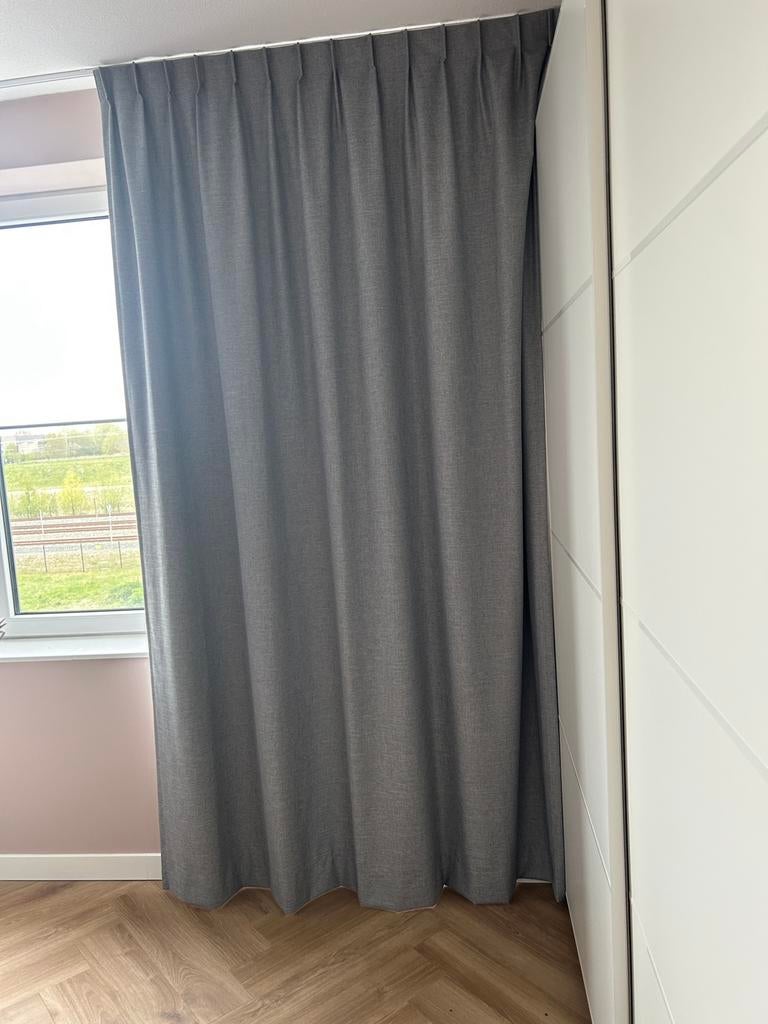 Verduisterend gordijn (rechts), Ophalen, 100 tot 150 cm, 200 cm of meer, Zo goed als nieuw