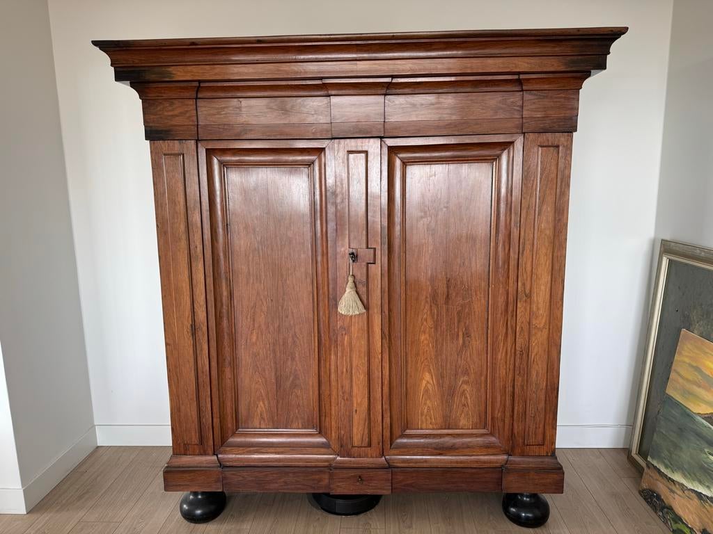 Antieke Drentse palissanderhouten kast 18e eeuws, bieden!, Antiek en Kunst, Ophalen