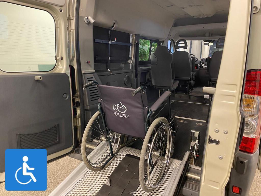 Citroen Jumper L2H2 Rolstoelbus, Voorwielaandrijving, 12 maanden, Gebruikt, Zwart