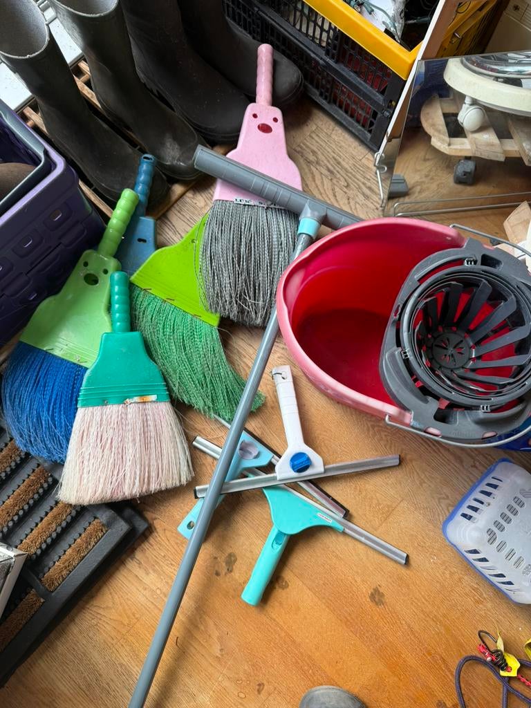 Diverse schoonmaakartikelen, Ophalen