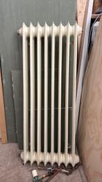 Hoge vintage lamelle radiator met houders, Gebruikt, Radiator, Ophalen of Verzenden, 60 tot 150 cm