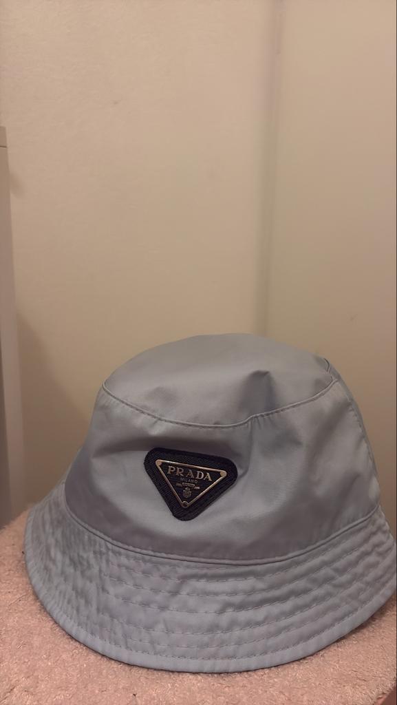 Prada bucket hat, Ophalen of Verzenden, Gedragen, One size fits all, Hoed